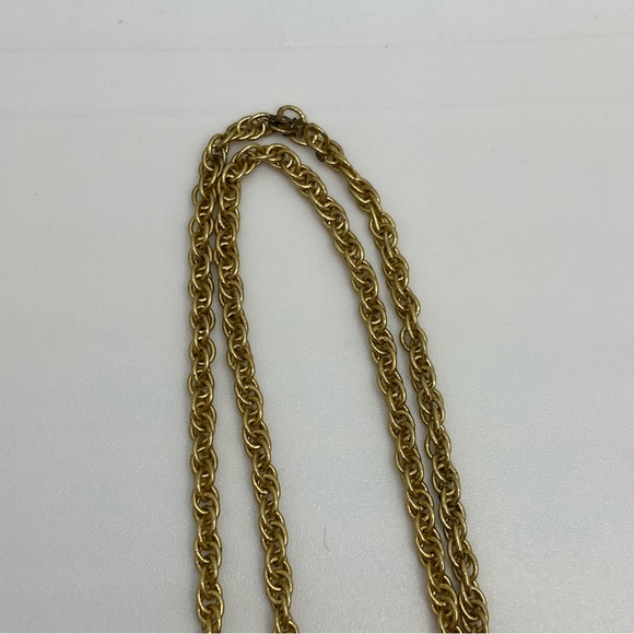 Clear Heart Crystal Pendant With Red Rhinestone And Chain - Picture 8 of 13